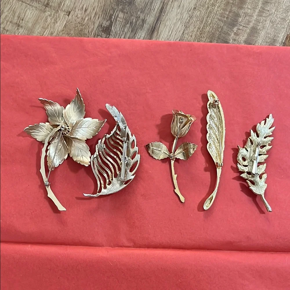 Vintage Gold-Tone Brooch Set